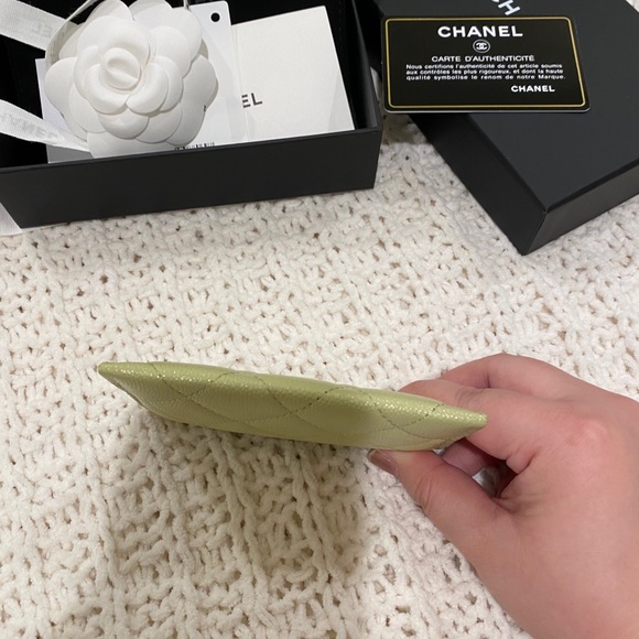 ❌SOLD❌Chanel O card holder pistachio green Rare - Picture 8 of 11